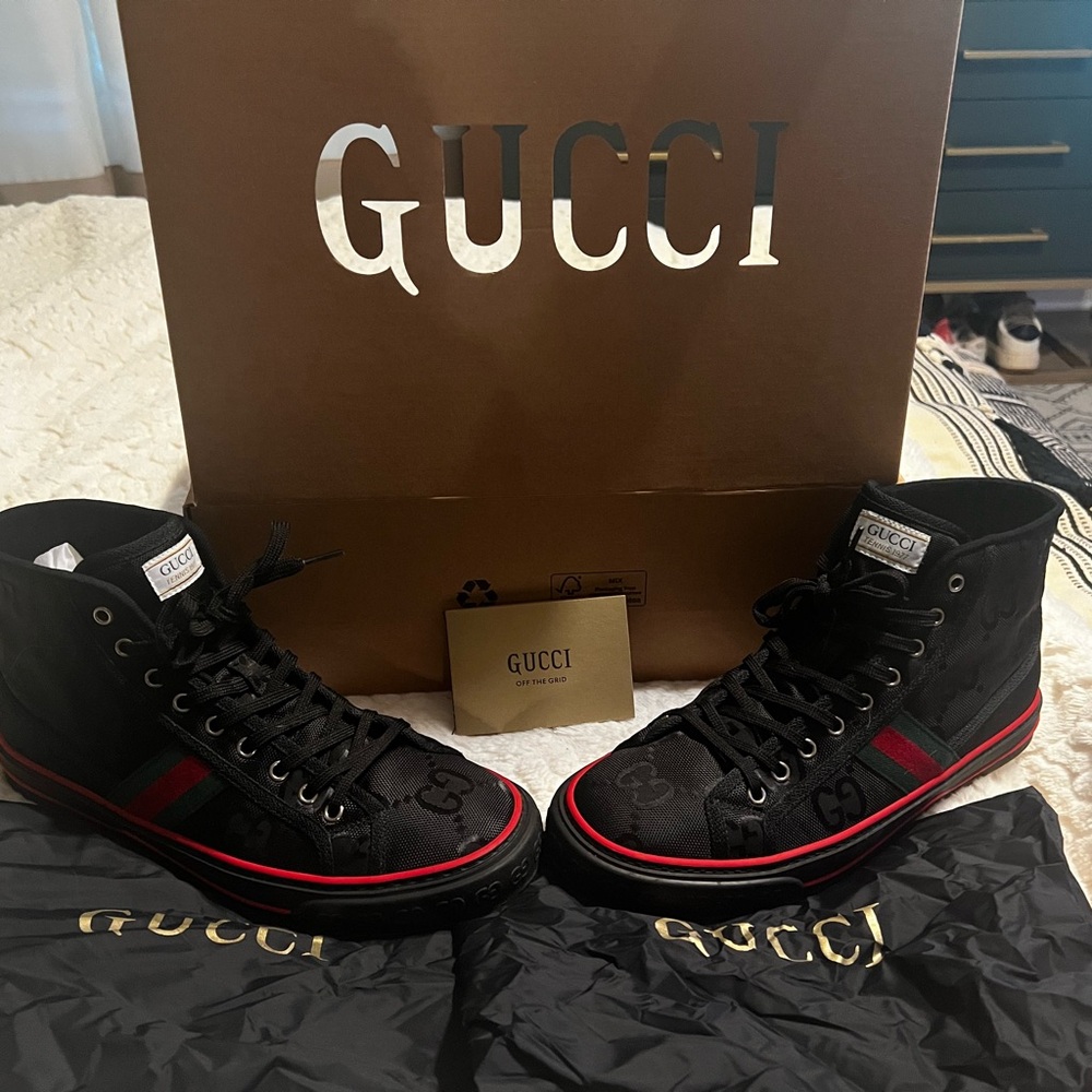 Like New Gucci Black and Red Sneakers with Iconic Design!!